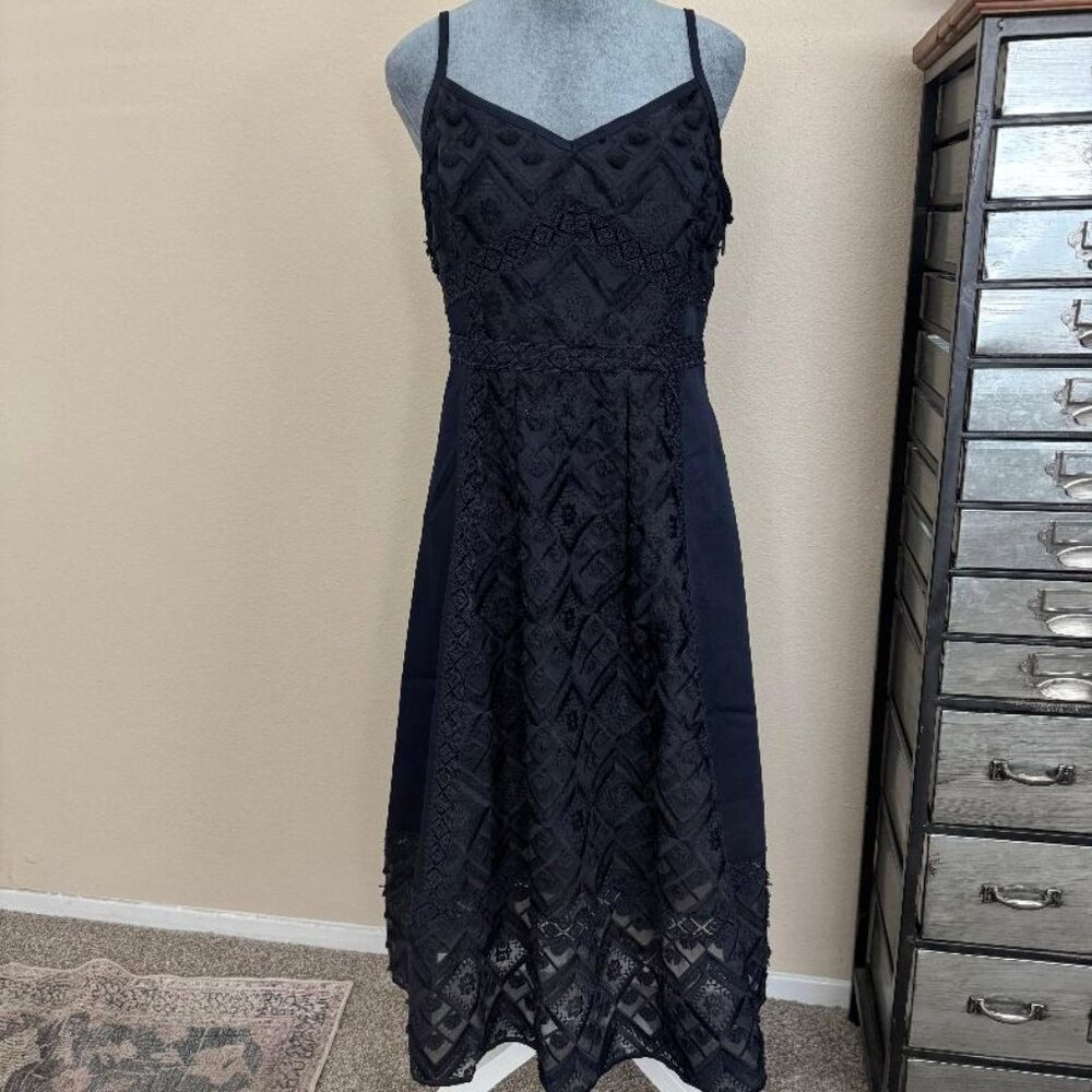 Preowned Ted Baker Leeeo Mixed Geo Lace Midi Dress, Navy, Ted Size 3 (US 8)